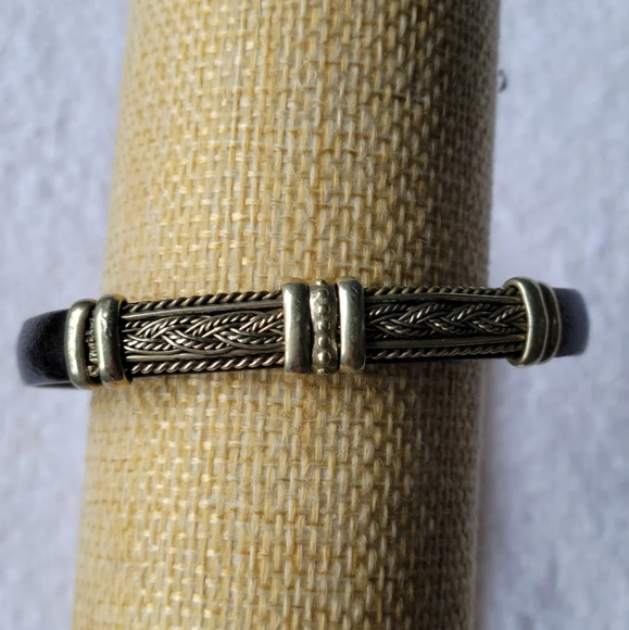 Metal and leather  bracelet - Picture 1 of 3